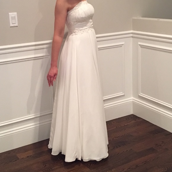 Wedding Dress Strapless Chiffon 2 / 4 - Picture 4 of 8